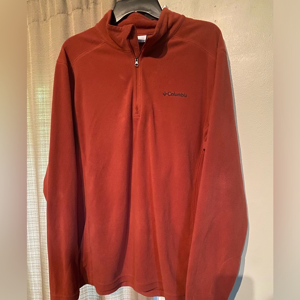 Men’s burnt orange Columbia fleece quarter zip size Large